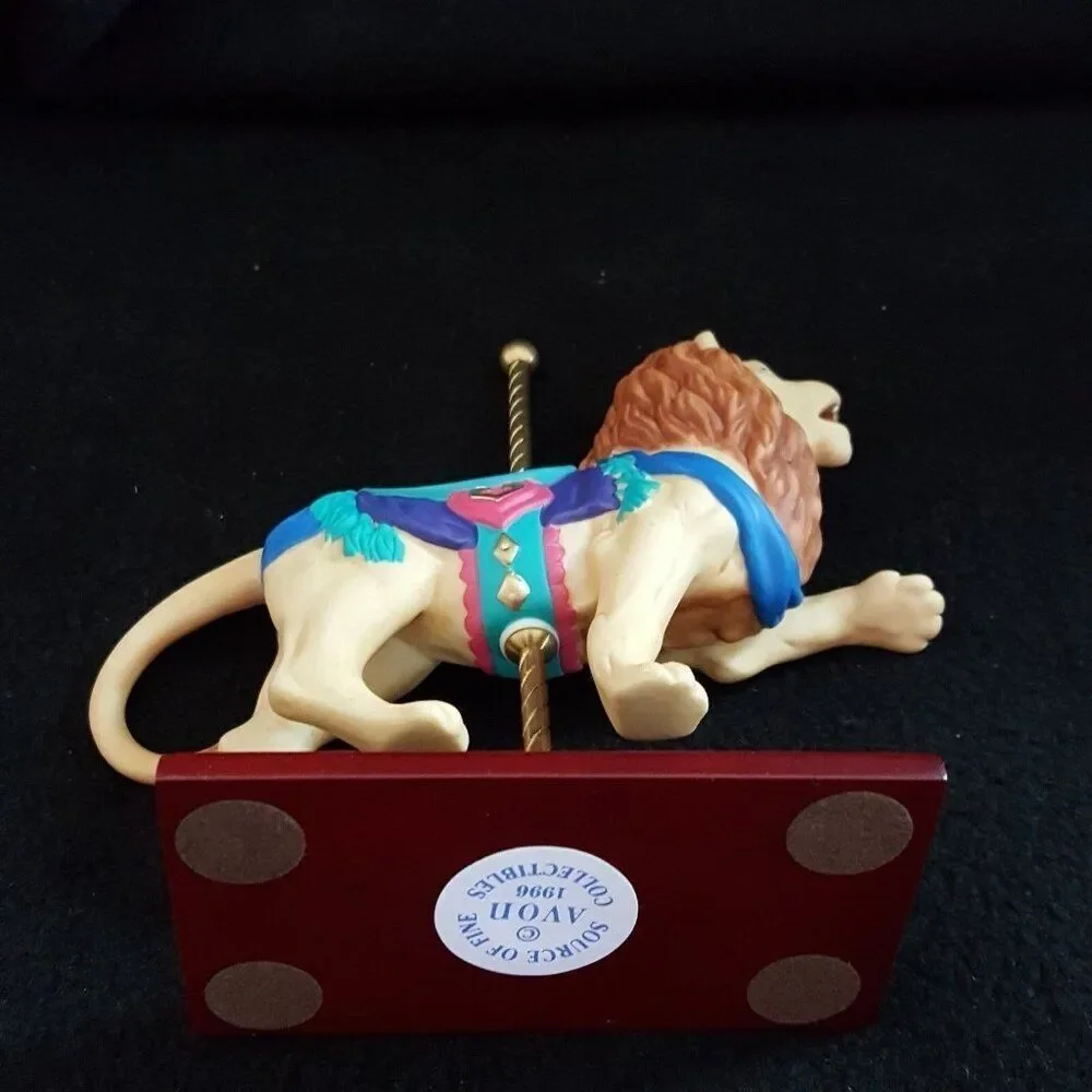 Vintage Avon Roaring Lion Porcelain Carousel Figurine Collection 1996